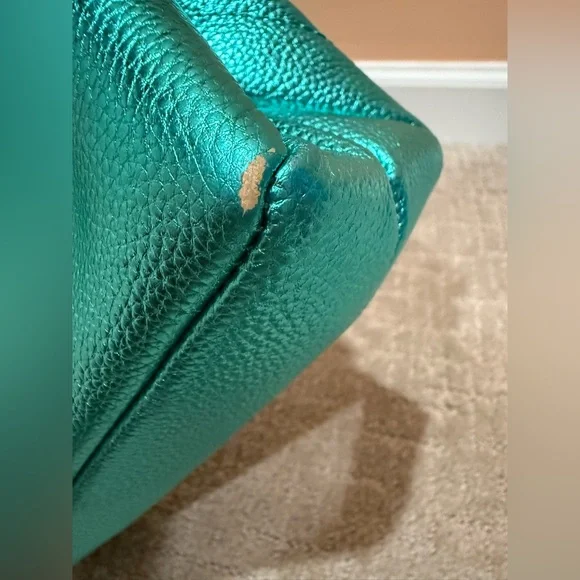 Kurt Geiger London Metallic Quilted Kensington Drench Purse - Picture 5 of 16